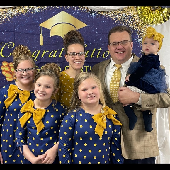 Meet your Posher, Amanda - Picture 3 of 8